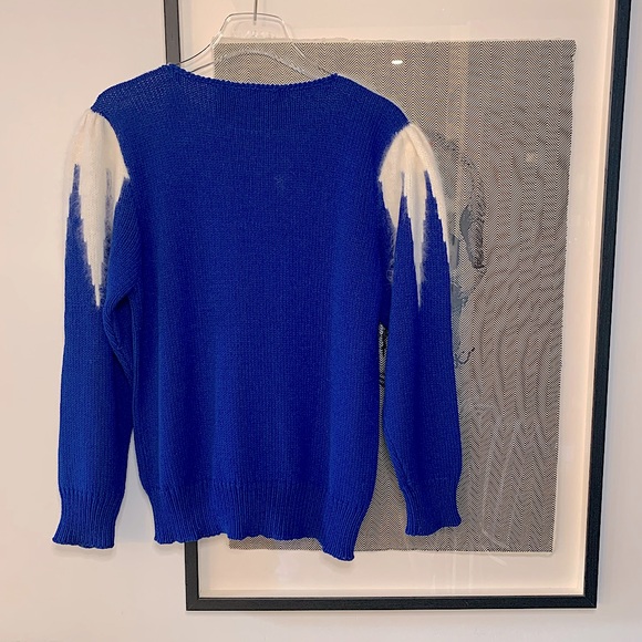 Vintage royal blue & white angora sweater with shoulder starburst size L - Picture 2 of 8